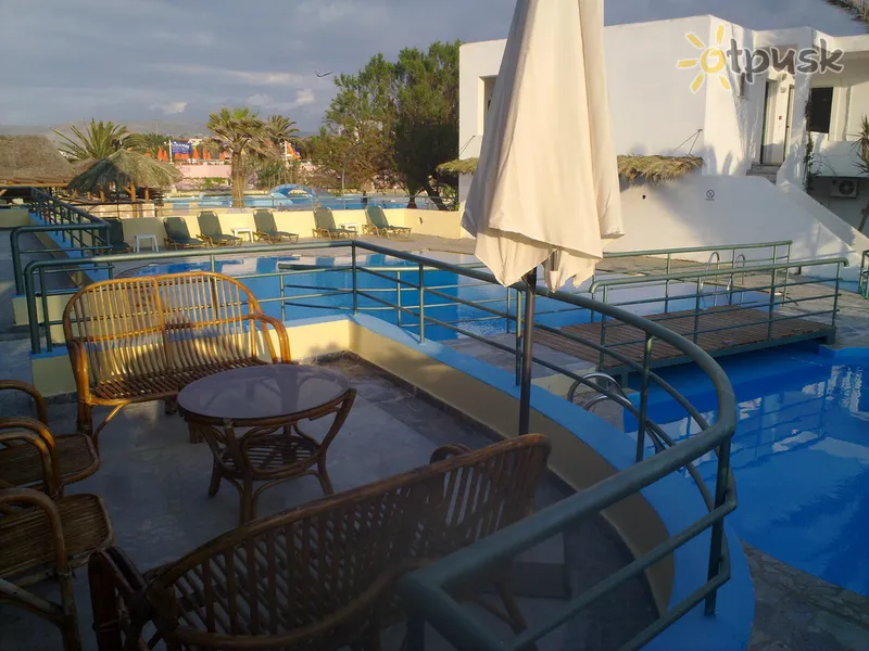 Фото отеля Sandy Beach Georgioupolis 2* Kreta – Chanija Graikija išorė ir baseinai