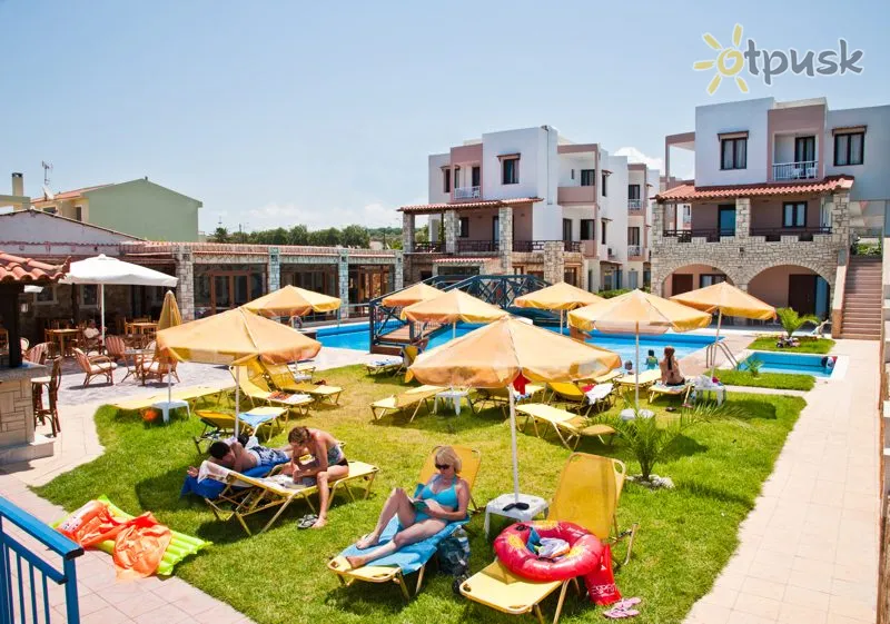 Фото отеля Ekavi Hotel 3* Kreta – Retimnas Graikija išorė ir baseinai