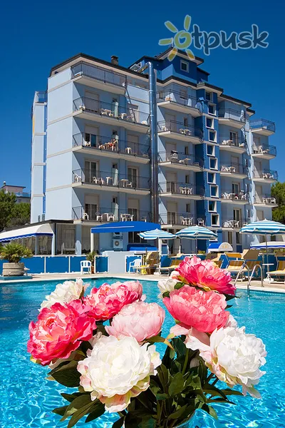 Фото отеля Jet Hotel 3* Lido di Jesolo Italija išorė ir baseinai