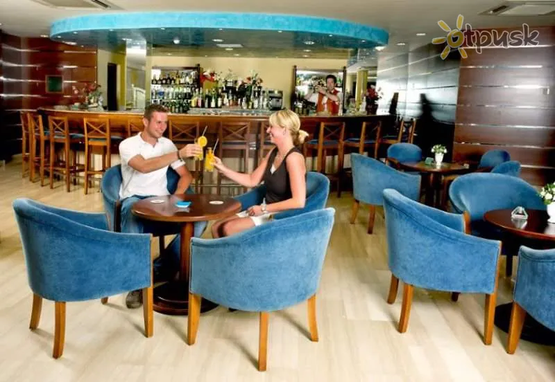 Фото отеля Apartahotel Paguera Beach 4* о. Майорка Испания бары и рестораны