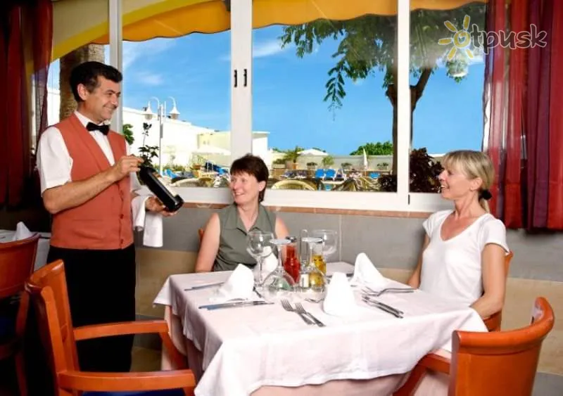 Фото отеля Apartahotel Paguera Beach 4* о. Майорка Іспанія бари та ресторани