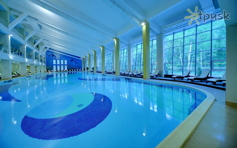 Фото отеля LES Art Resort 4* Podmoskovye-Vakarai Rusija išorė ir baseinai