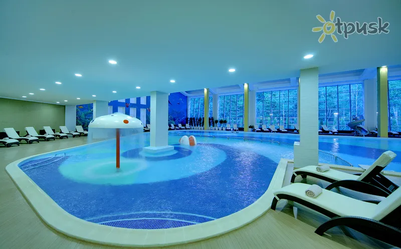 Фото отеля LES Art Resort 4* Podmoskovye-Vakarai Rusija išorė ir baseinai