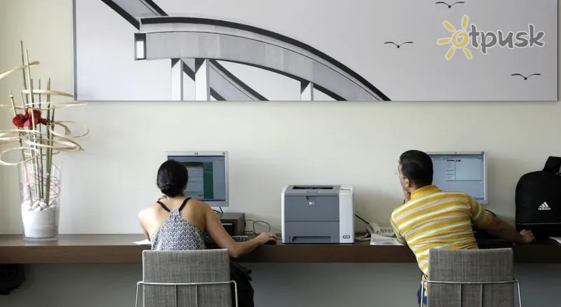Фото отеля Holiday Inn Express Barcelona City 22 3* Барселона Испания