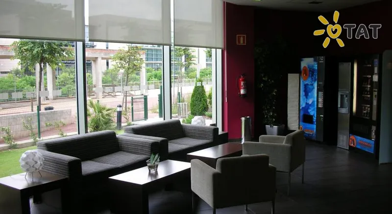 Фото отеля Holiday Inn Express Barcelona Sant Cugat 3* Barselona Ispanija fojė ir interjeras