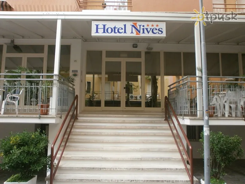 Фото отеля Nives 3* Rimini Itālija ārpuse un baseini
