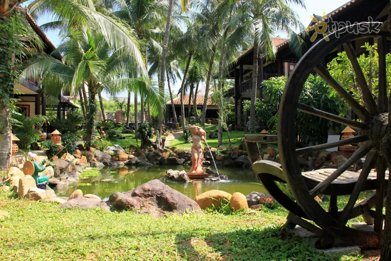 Фото отеля Lotus Village Resort 3* Фант'єт В'єтнам екстер'єр та басейни