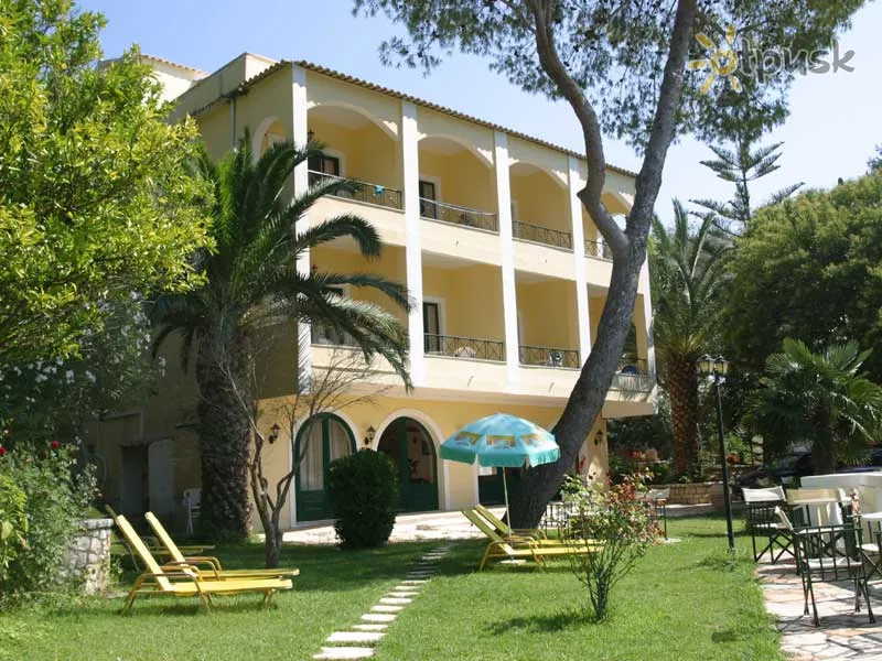 Фото отеля Liapades Beach Hotel & Apartments 3* Korfu Graikija išorė ir baseinai