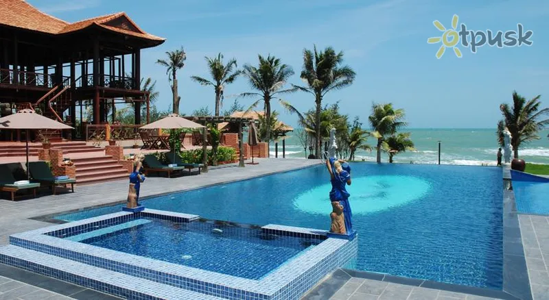 Фото отеля Sandhills Beach Resort & Spa 4* Фантьет Вьетнам экстерьер и бассейны