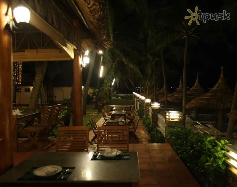 Фото отеля Canary Beach Resort 3* Фант'єт В'єтнам бари та ресторани