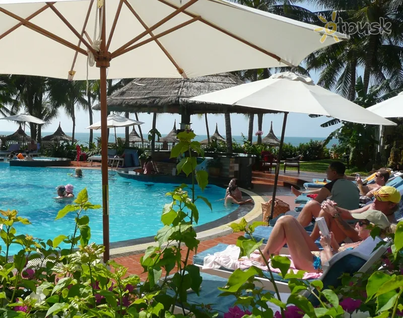 Фото отеля Canary Beach Resort 3* Phan Thiet Vietnamas išorė ir baseinai