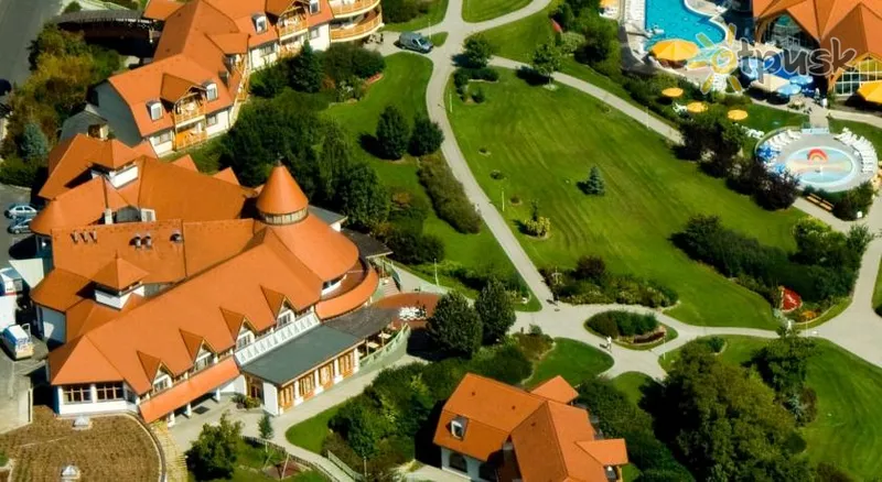 Фото отеля Kolping Hotel Spa & Family Resort 4* Heviz Vengrija išorė ir baseinai