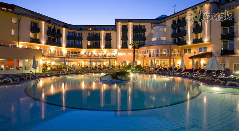 Фото отеля Lotus Therme Hotel & Spa 5* Хевіз Угорщина екстер'єр та басейни