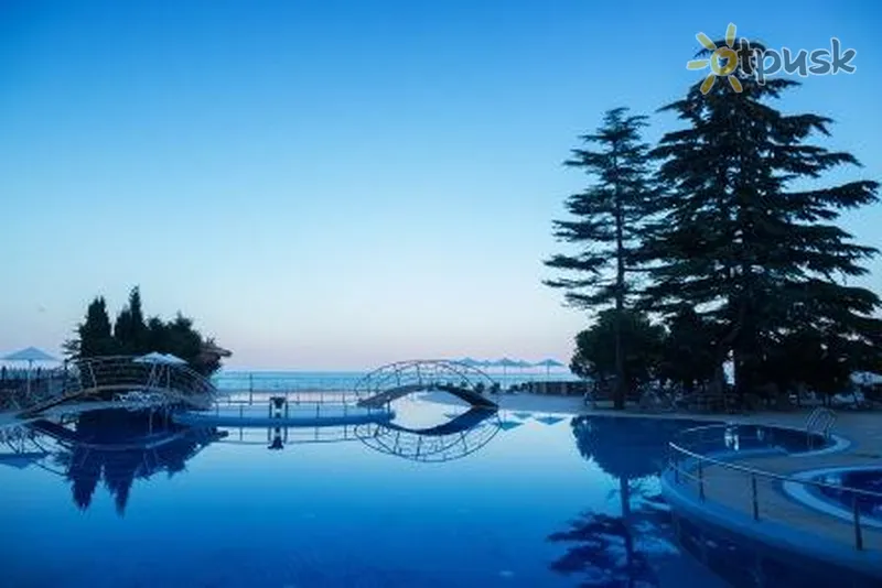 Фото отеля Radisson Resort & Spa 4* Алушта Крим екстер'єр та басейни