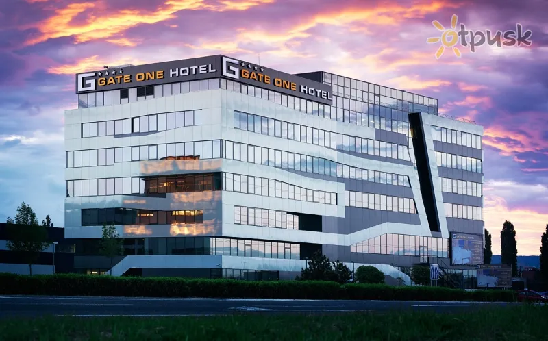 Фото отеля NH Gate One Hotel 4* Братислава Словакия экстерьер и бассейны