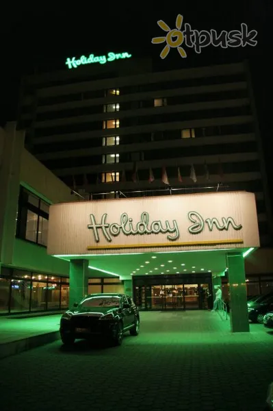 Фото отеля Holiday Inn 4* Братислава Словакия экстерьер и бассейны