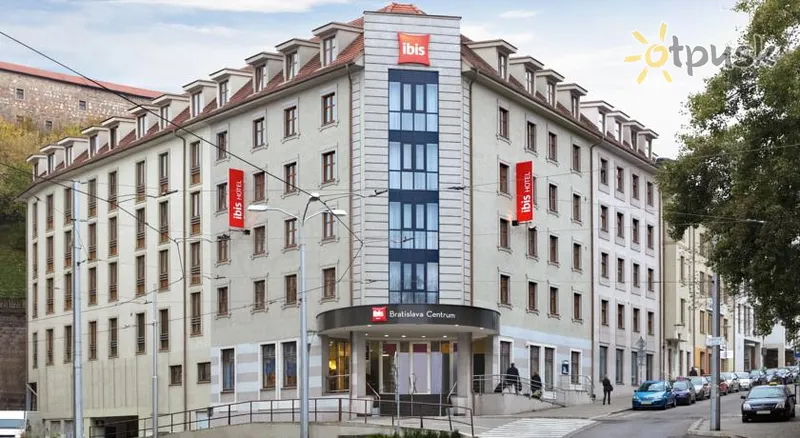 Фото отеля ibis Bratislava Centrum Hotel 3* Братислава Словакия экстерьер и бассейны