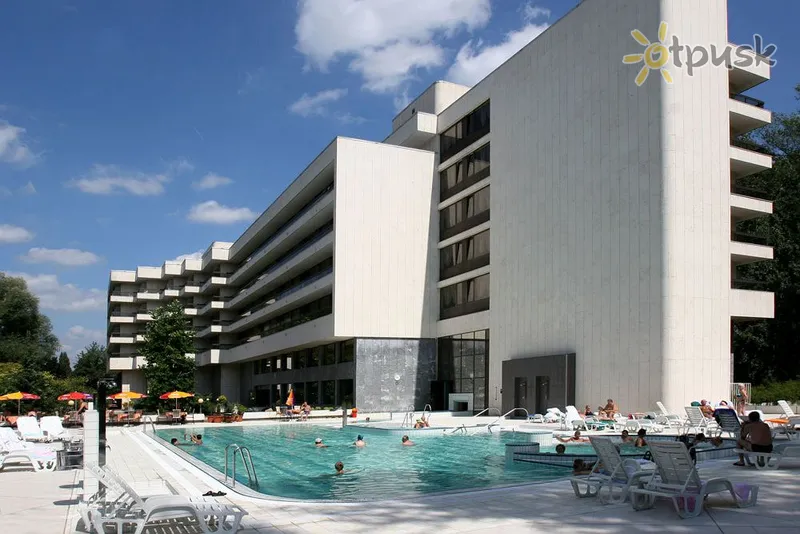 Фото отеля Esplanade Health Spa Hotel 4* П'єштяни Словаччина екстер'єр та басейни