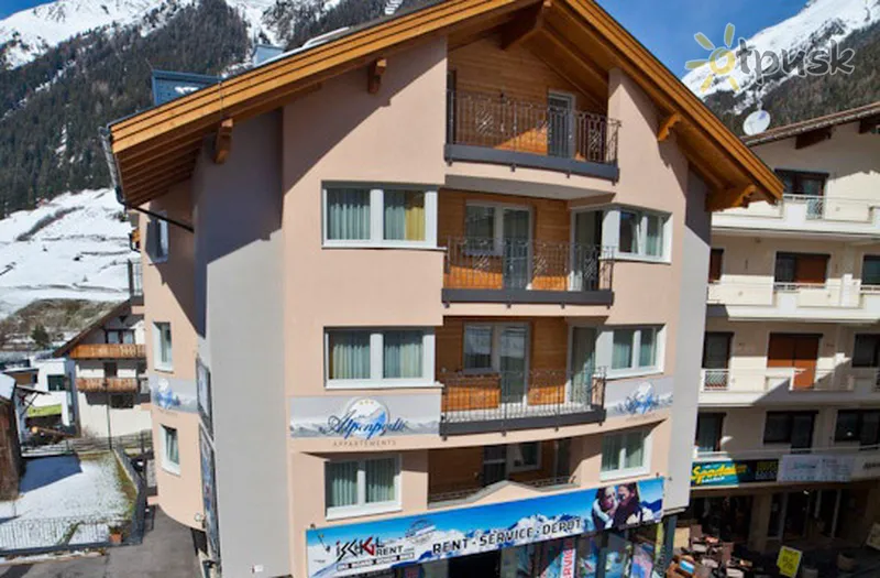 Фото отеля Alpenperle Apartments 3* Išgl Austrija ārpuse un baseini