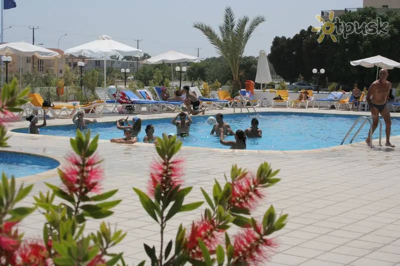 Фото отеля Mariandy 2* Larnaka Kipras išorė ir baseinai