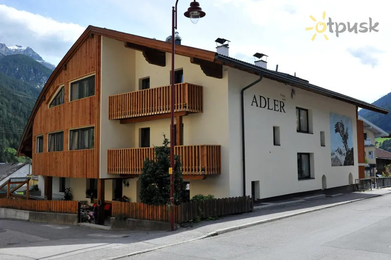 Фото отеля Adlerpension 2* Инсбрук Австрия экстерьер и бассейны