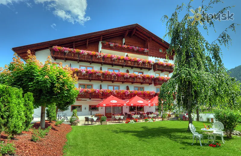 Фото отеля Alte Post Sport & Spa Hotel 4* Insbrukas Austrija išorė ir baseinai