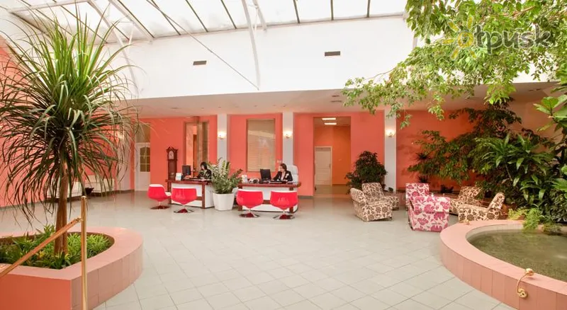 Фото отеля Wellness & Treatment Hotel GHC 4* Prāga Čehu vestibils un interjers