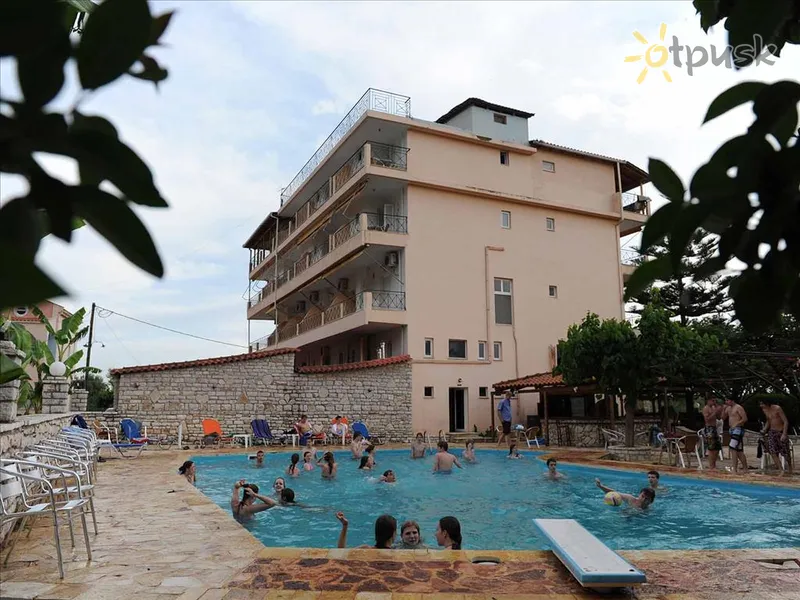 Фото отеля Kaiafas Lake Hotel 3* Peloponēsa Grieķija ārpuse un baseini