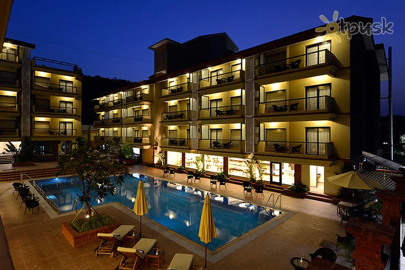 Фото отеля Deltin Suites 4* Šiaurės Goa Indija išorė ir baseinai