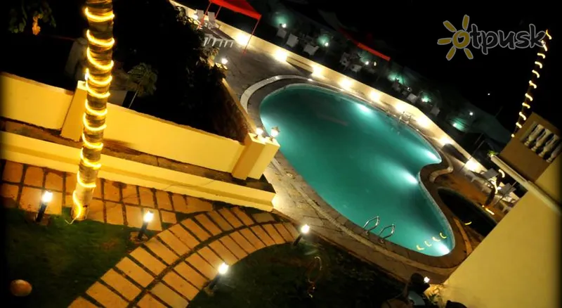 Фото отеля Sukhmantra Resort & Spa 4* Šiaurės Goa Indija išorė ir baseinai