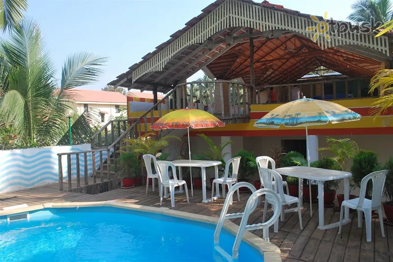 Фото отеля Manvin's Inn Calangute 2* Šiaurės Goa Indija išorė ir baseinai