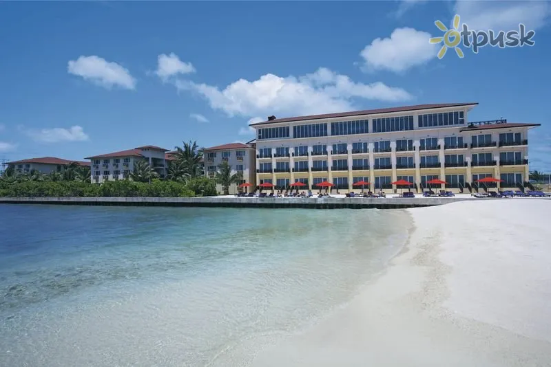 Фото отеля Hulhule Island Hotel 5* Šiaurės Malės atolas Maldyvai išorė ir baseinai