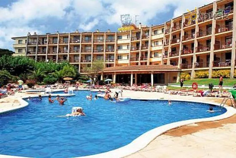 Фото отеля GHT Tossa Park Apart-hotel 3* Коста Брава Іспанія екстер'єр та басейни
