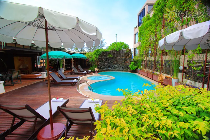 Фото отеля The Royal Palm Beach Front Hotel 3* о. Пхукет Таїланд екстер'єр та басейни