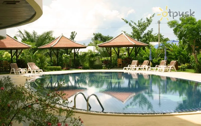 Фото отеля Chaweng Lakeview Condotel 3* о. Самуї Таїланд екстер'єр та басейни