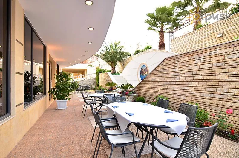 Фото отеля International Hotel Saranda 3* Saranda Albānija bāri un restorāni