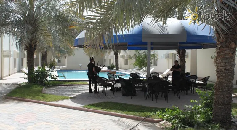 Фото отеля Royal Residence Hotel 3* Умм Аль-Кувейн ОАЕ екстер'єр та басейни