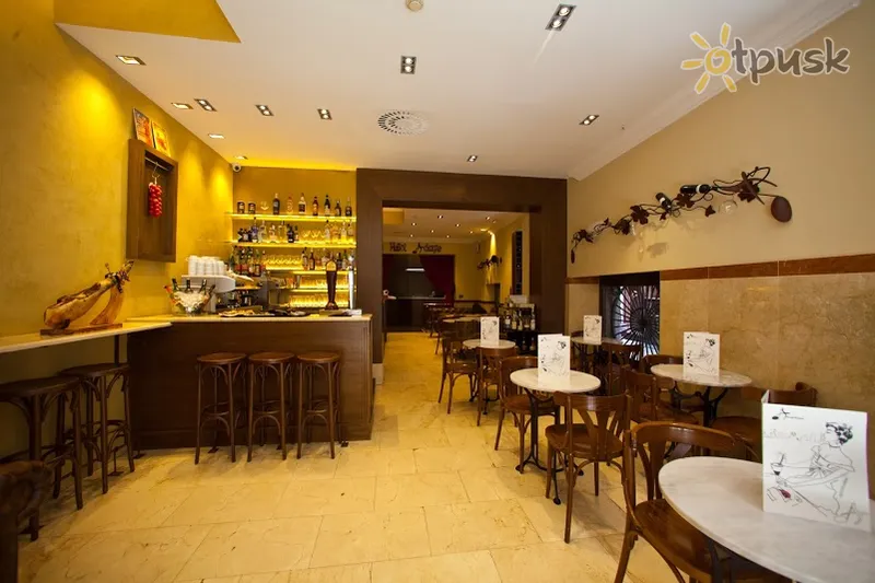 Фото отеля Adagio Hotel 2* Barselona Spānija bāri un restorāni