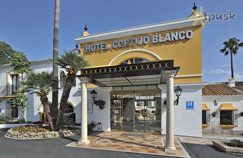 Фото отеля Globales Cortijo Blanco 3* Коста Дель Соль Испания экстерьер и бассейны