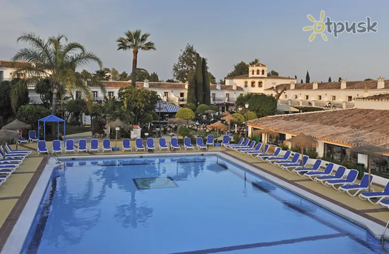 Фото отеля Globales Cortijo Blanco 3* Costa del Sol Spānija ārpuse un baseini