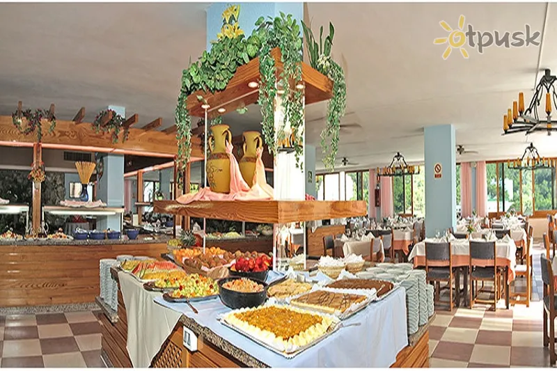 Фото отеля Sirenis Cala Llonga Resort 3* par. Ibiza Spānija bāri un restorāni