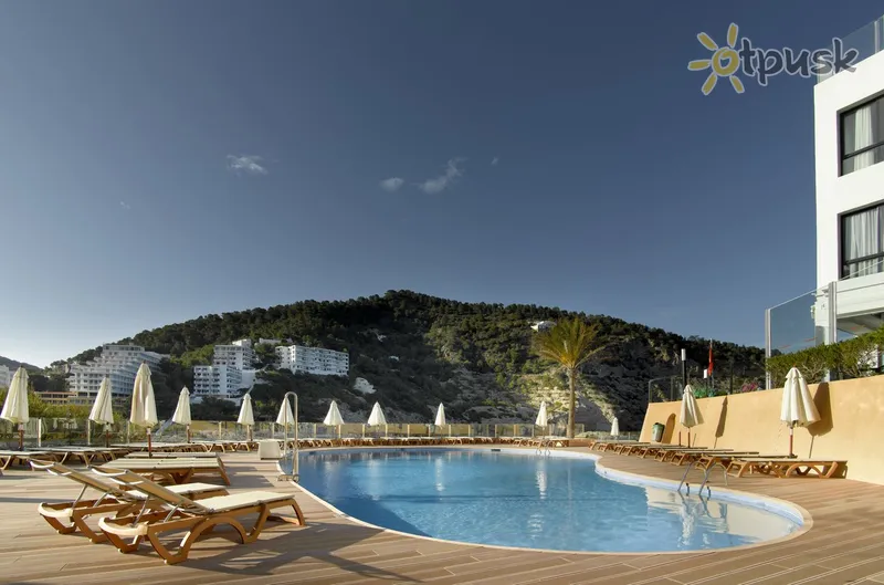 Фото отеля Fiesta Hotel Cala Llonga 3* par. Ibiza Spānija ārpuse un baseini