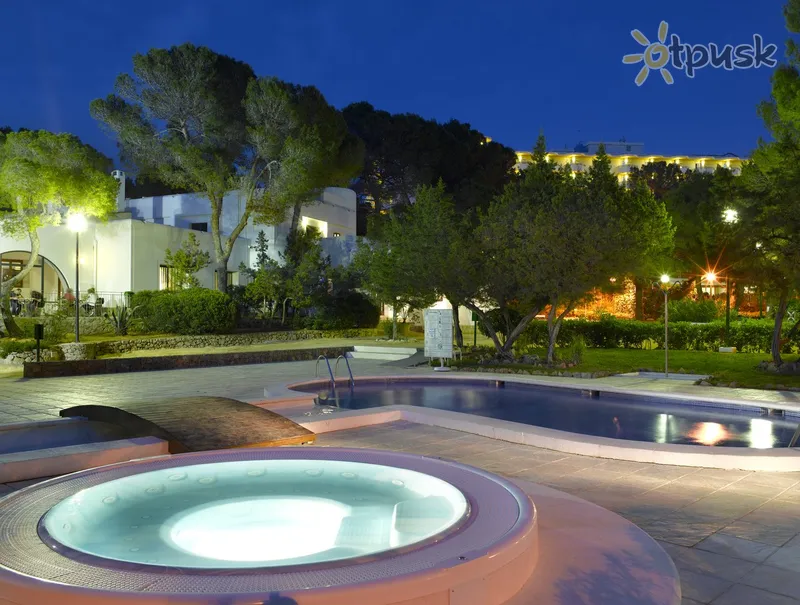 Фото отеля Fiesta Hotel Cala Gracio 4* par. Ibiza Spānija ārpuse un baseini