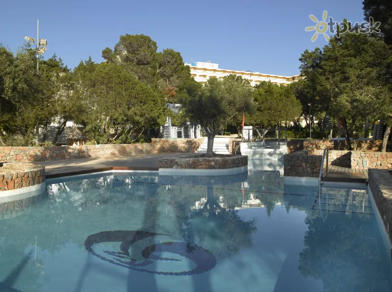 Фото отеля Fiesta Hotel Cala Gracio 4* Ibiza Ispanija išorė ir baseinai