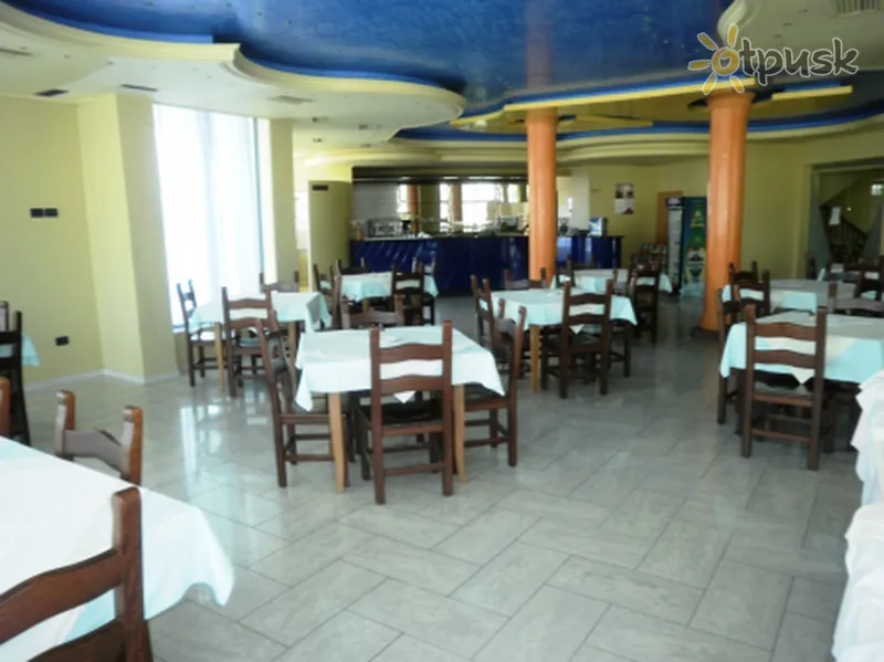 Фото отеля Pavarsia Hotel 3* Vlore Albanija barai ir restoranai