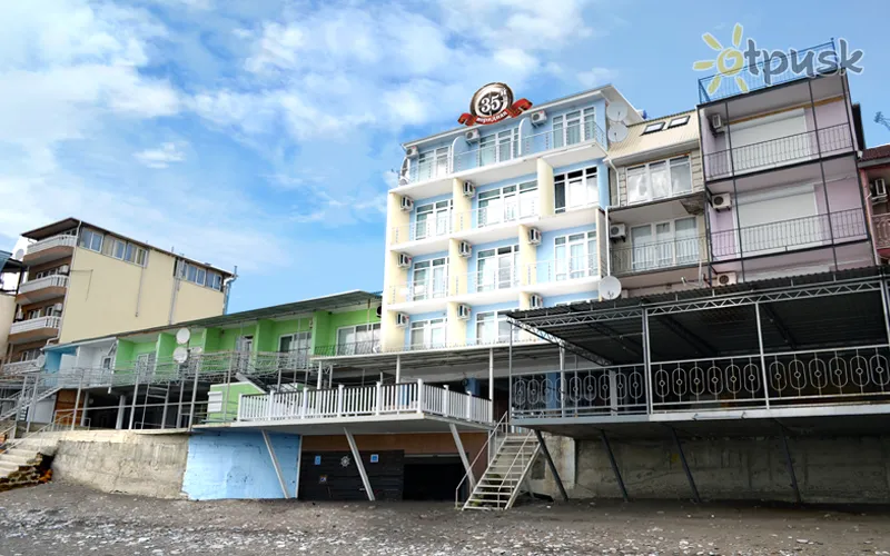 Фото отеля 35й меридиан 2* Приветное Крым экстерьер и бассейны