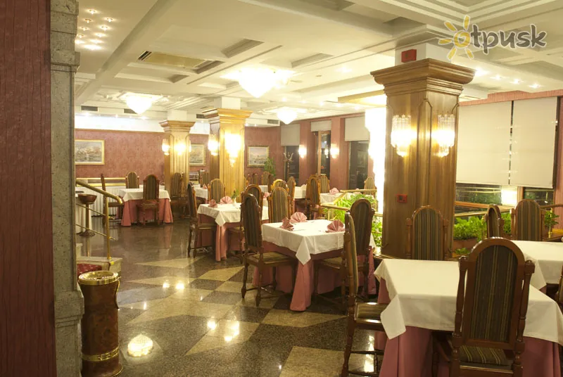 Фото отеля Grand Hotel Tirana 4* Tirāna Albānija bāri un restorāni