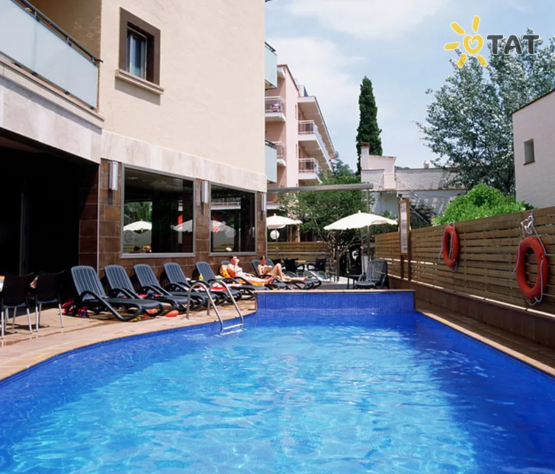 Фото отеля Tossa Center 4* Коста Брава Іспанія екстер'єр та басейни