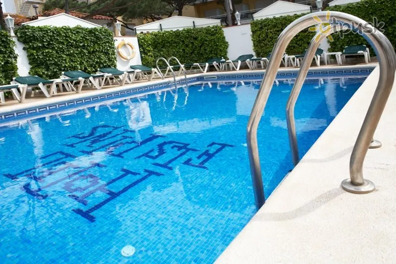 Фото отеля Els Pins Hotel 3* Kostabrava Spānija ārpuse un baseini