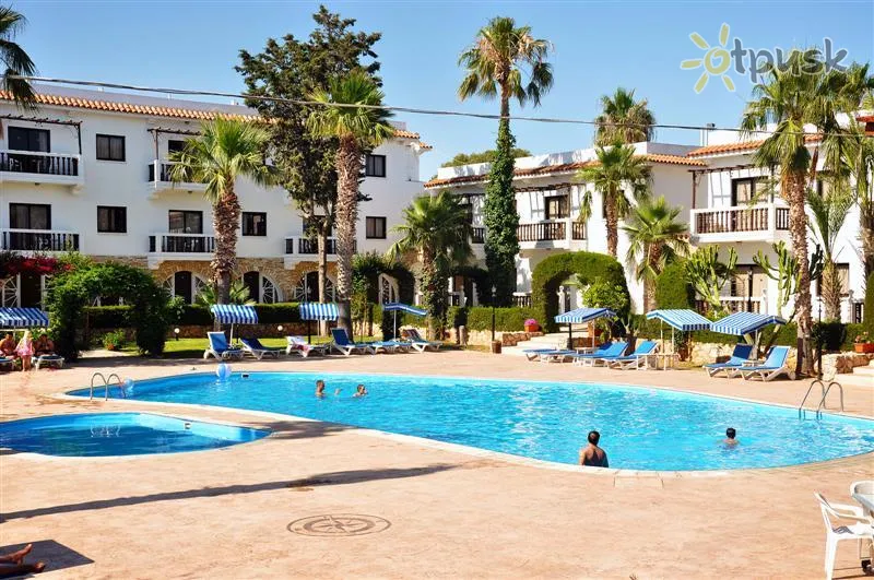 Фото отеля Lysithea Hotel Apartments 3* Ларнака Кипр экстерьер и бассейны
